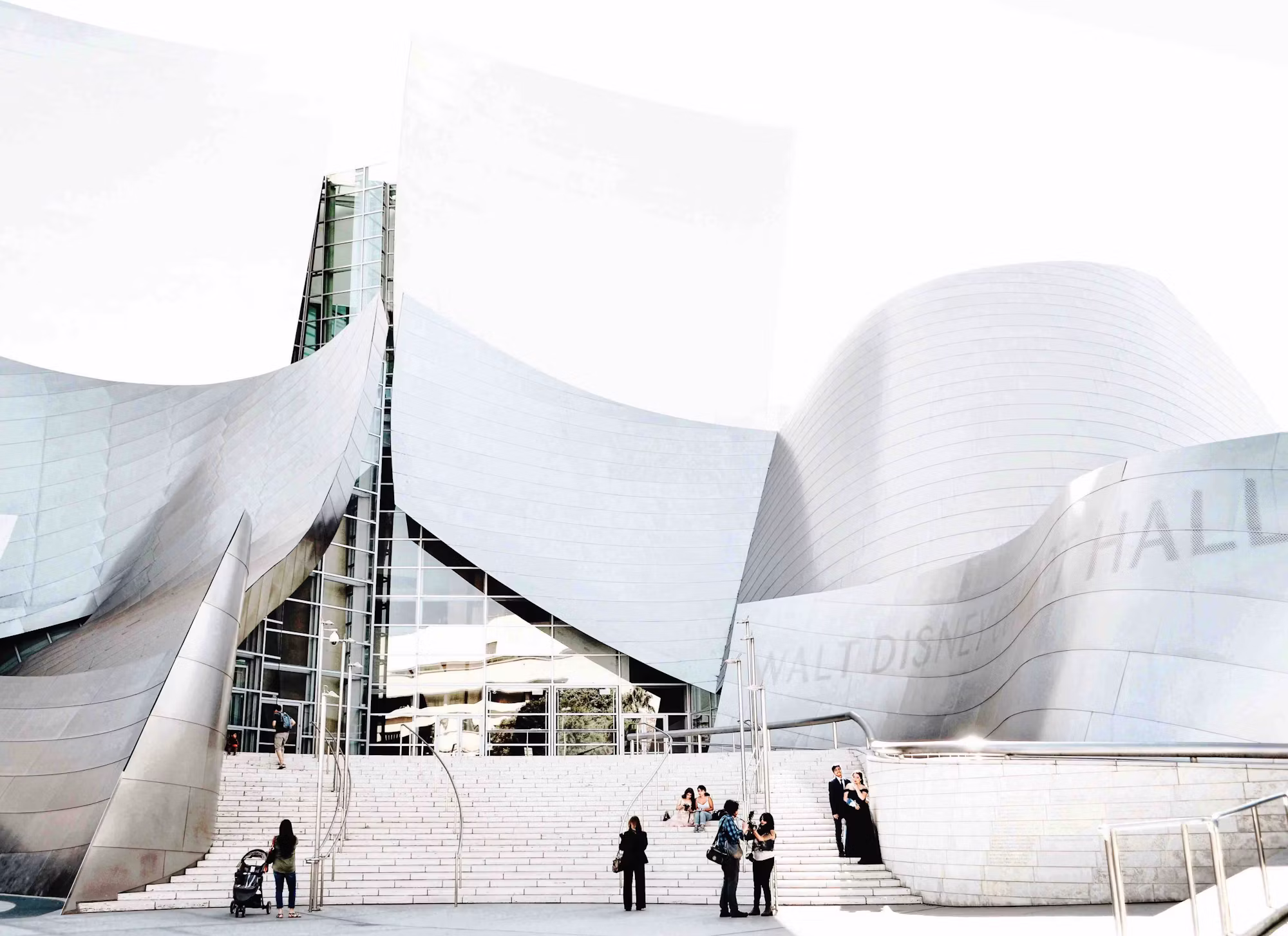 世界を探索する: 旅行がもたらす変革的な効果